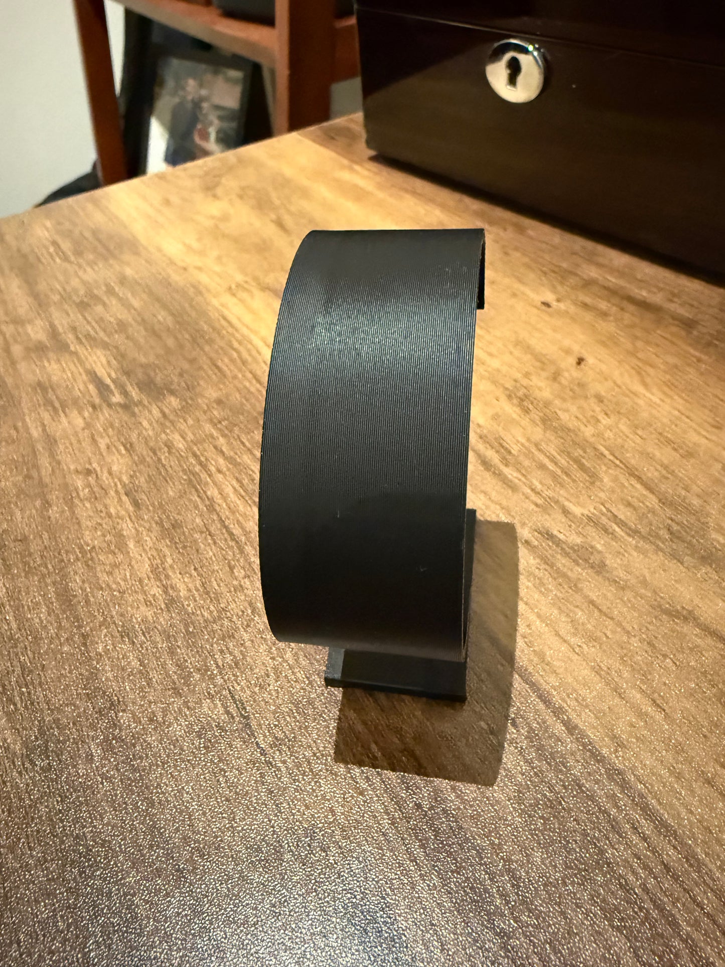 Minimalist 3D-Printed Watch Stand